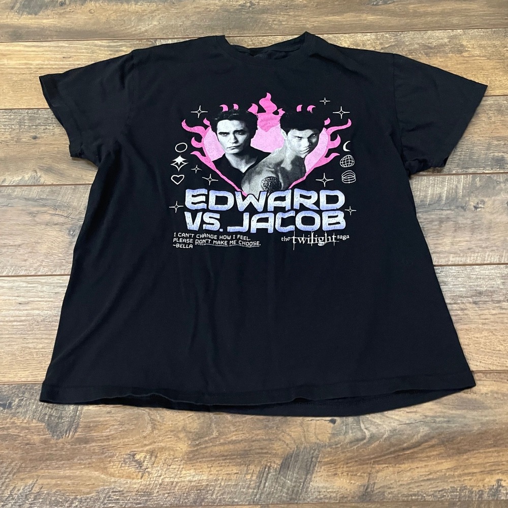 American Classics Twilight Saga Edward vs Jacob Graphic T-Shirt Black XL Y2K